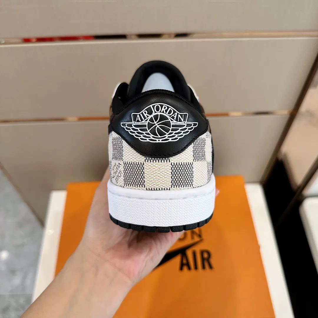 Men's shoes 💰p440 "*OUIS *UITTO* Nike" new original drawer box, co-branded low-top casual sneakers, this sneaker is completely made of denim canvas splicing leather, decorated with Louis Vuitton's iconic monogram and Damierl pattern with natural cowhide piping. The upper of this shoe combines LV’s most classic Monogram and Damier elements, giving it a sense of luxury and recognition! Size: 38-45